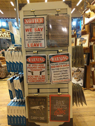 Sporting Goods Store «Bass Pro Shops», reviews and photos, 11550 Lakeridge Pkwy, Ashland, VA 23005, USA