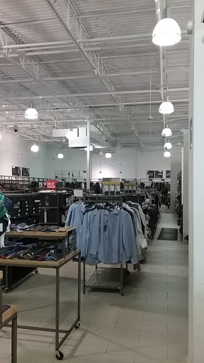 Department Store «Saks OFF 5TH», reviews and photos, 3310 Livermore Outlets Dr, Livermore, CA 94551, USA