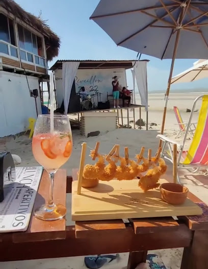 AMARé BEACH BAR