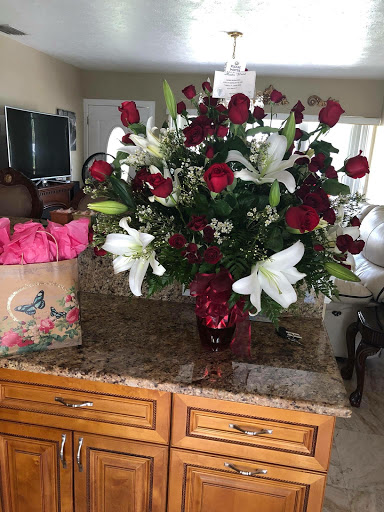 Florist «Moates Florist», reviews and photos, 5034 N Nebraska Ave, Tampa, FL 33603, USA