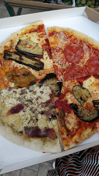 Plats et boissons du Pizzeria Pizza Capri Marseille - n°17