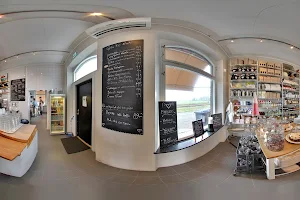 Grön Ko Café & Saluhall image