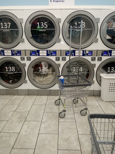 Shopping Mall «Pines Shopping Center», reviews and photos, 650 Elden St, Herndon, VA 20170, USA