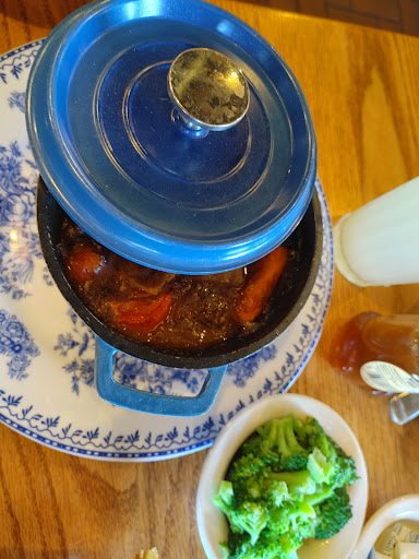 American Restaurant «Cracker Barrel Old Country Store», reviews and photos, 104 Travel Center Blvd, Dublin, GA 31021, USA