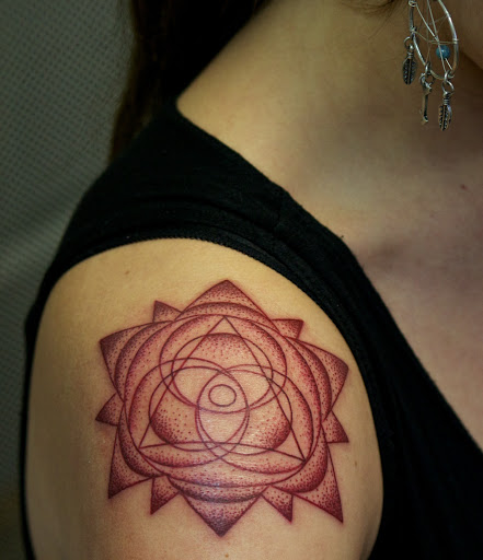 Tattoo Shop «Aardvark Tattoo Company», reviews and photos, 14804 SE Powell Blvd, Portland, OR 97236, USA