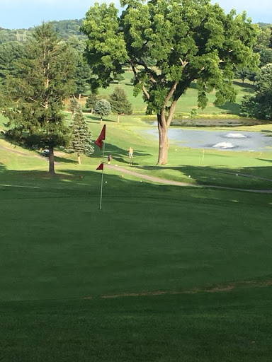 Golf Course «LakeVue North Golf Course», reviews and photos, 591 Pittsburgh Rd, Butler, PA 16002, USA