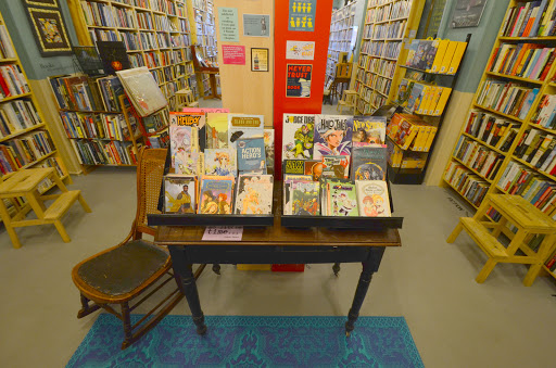 Used Book Store «The Looking Glass», reviews and photos, 823 S Oak Park Ave, Oak Park, IL 60304, USA