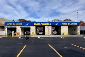 Splash N Dash Expres Car Wash LLC image