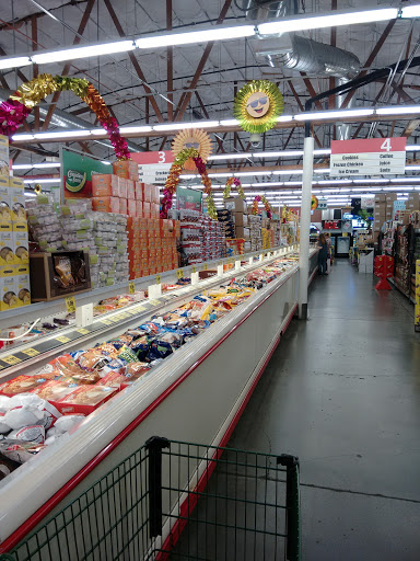 Grocery Store «Grocery Outlet Bargain Market», reviews and photos, 1203 N State St, Ukiah, CA 95482, USA