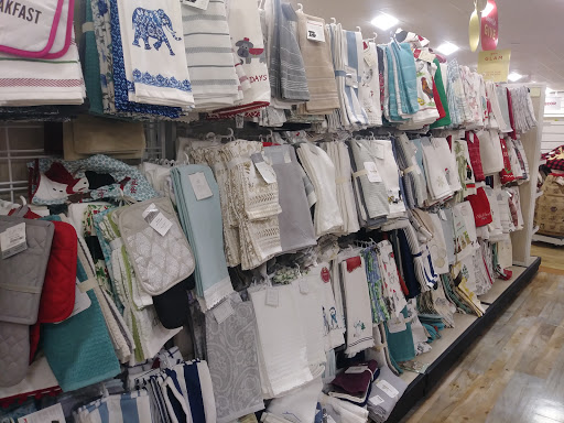 Department Store «HomeGoods», reviews and photos, 11100 W Burleigh St #140, Wauwatosa, WI 53222, USA