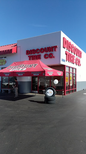 Tire Shop «Discount Tire Store - San Diego, CA», reviews and photos, 5860 Miramar Rd, San Diego, CA 92121, USA