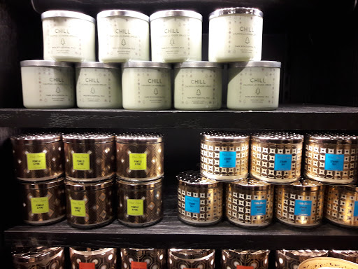 Beauty Supply Store «Bath & Body Works», reviews and photos, 1550 24th Ave NW, Norman, OK 73069, USA