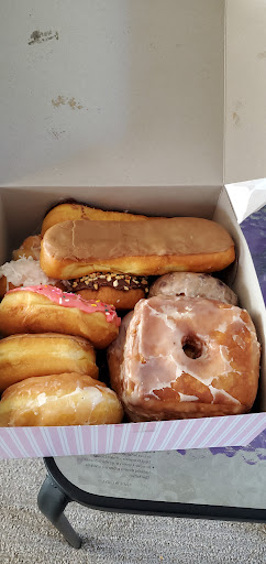 Donut Shop «Manley Donut Shop», reviews and photos, 10991 N De Anza Blvd, Cupertino, CA 95014, USA
