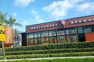 BJ's Restaurant & Brewhouse image