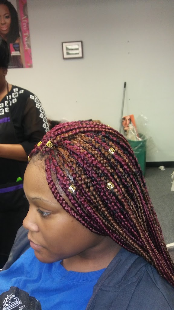 Nikkis African Hair Braiding 67218