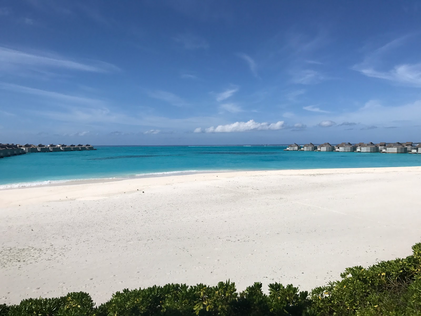 Foto von Six Senses Laamu Strand mit sehr sauber Sauberkeitsgrad