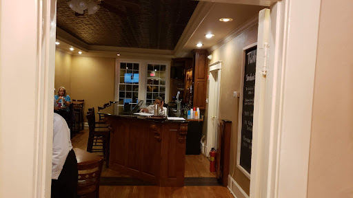 Bed & Breakfast «The Woodford Inn», reviews and photos, 140 Park St, Versailles, KY 40383, USA