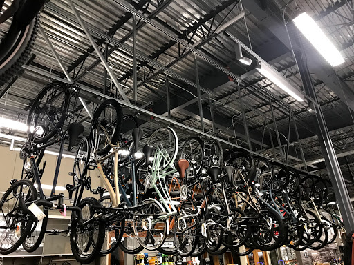 Camping Store «REI», reviews and photos, 6281 W 135th St, Overland Park, KS 66223, USA