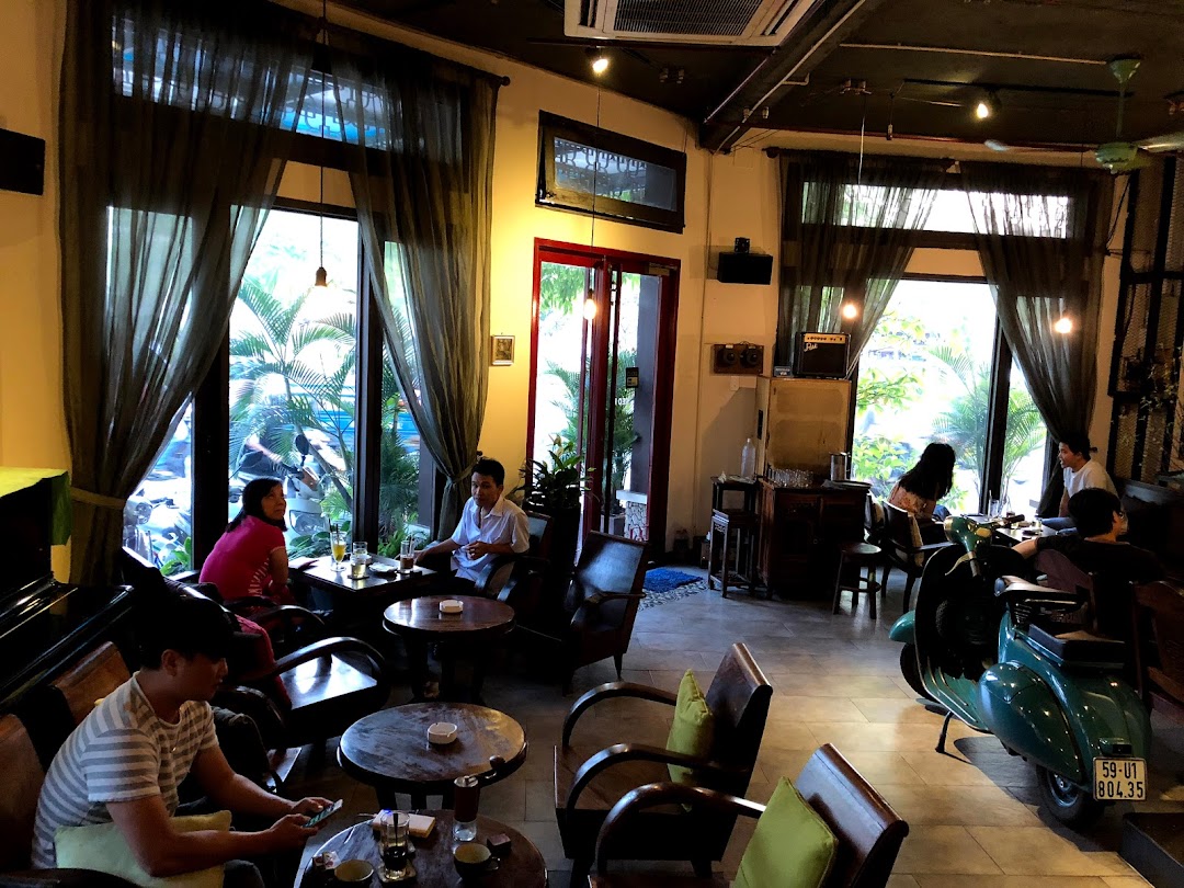 Lộc Vừng Café