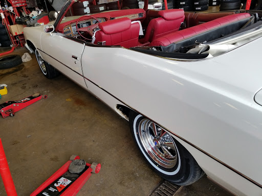 Tire Shop «Discount Tire Store - Crestwood, IL», reviews and photos, 13550 S Cicero Ave, Crestwood, IL 60445, USA