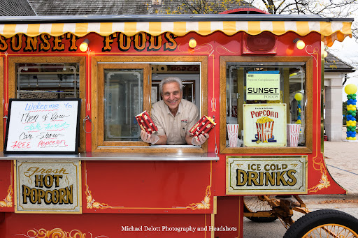 Grocery Store «Sunset Food Mart Inc», reviews and photos, 825 S Waukegan Rd, Lake Forest, IL 60045, USA