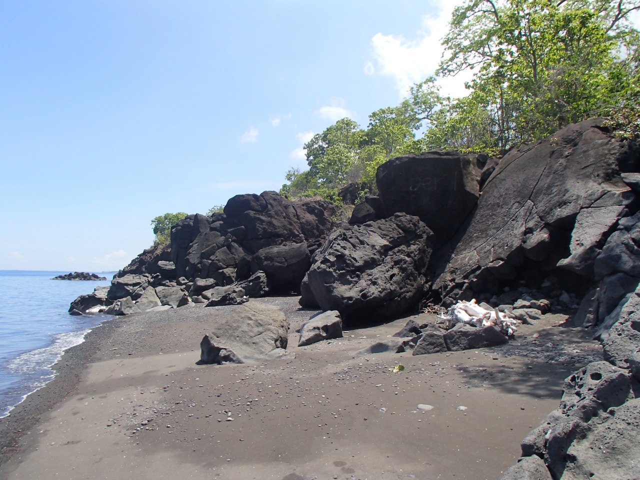 Foto de Wisata Pantai Tekalok con recta y larga