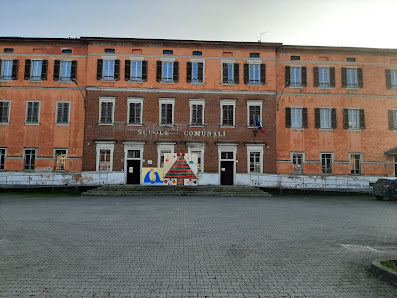 Scuola Elementare Comune Di Cingia De' Botti Piazza Roma, 1, 26042 Cingia De' Botti CR, Italia