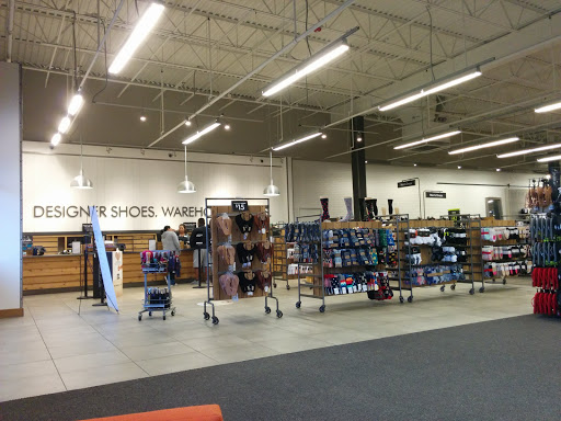 Shoe Store «DSW Designer Shoe Warehouse», reviews and photos, 6971 Grand Ave, Gurnee, IL 60031, USA