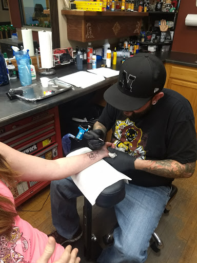 Tattoo Shop «Olde Towne Tattoo, LLC», reviews and photos, 2007 Central Ave, Kearney, NE 68847, USA