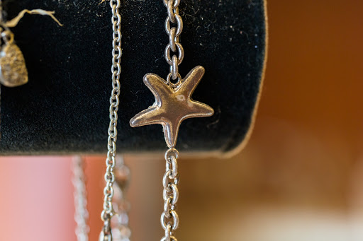 Jewelry Buyer «Jewelry & Fix», reviews and photos, 674 Dogwood Ave, Franklin Square, NY 11010, USA