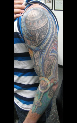 Tattoo Shop «AWOL Custom Tattooing Llc», reviews and photos, 1780 W Sherman Blvd, Muskegon, MI 49441, USA