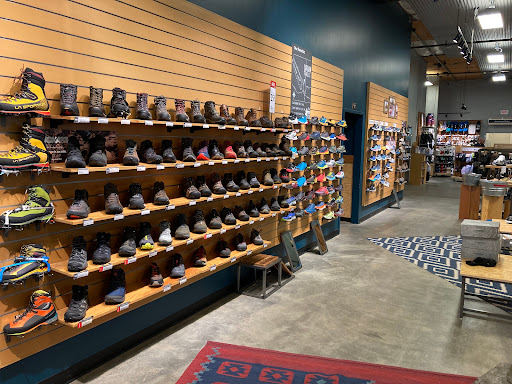 Camping Store «REI», reviews and photos, 1405 NW Johnson St, Portland, OR 97209, USA