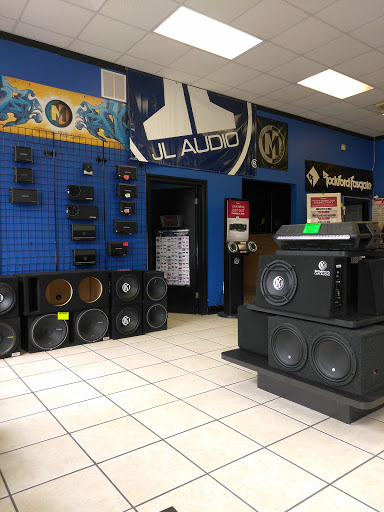 Car Stereo Store «Mobile Electronics», reviews and photos, 1811 Hargrove Rd E, Tuscaloosa, AL 35405, USA