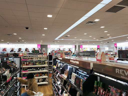 Hair Salon «Ulta Beauty», reviews and photos, 13955 Hall Rd, Shelby Charter Township, MI 48315, USA