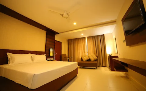 Vavas Inn & Suites - Premium Rooms image