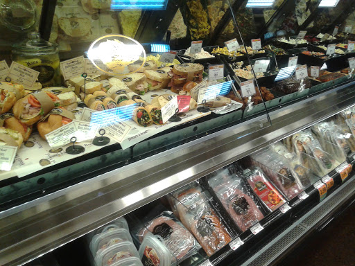 Grocery Store «Fred Meyer», reviews and photos, 3300 Portland Rd, Newberg, OR 97132, USA