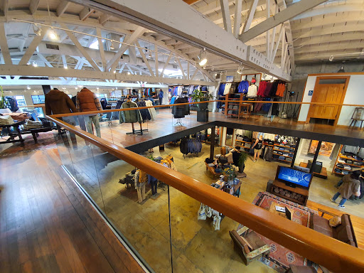 Clothing Store «Patagonia Santa Monica», reviews and photos, 1344 4th St, Santa Monica, CA 90405, USA