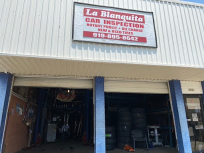 La Blanquita Car inspection