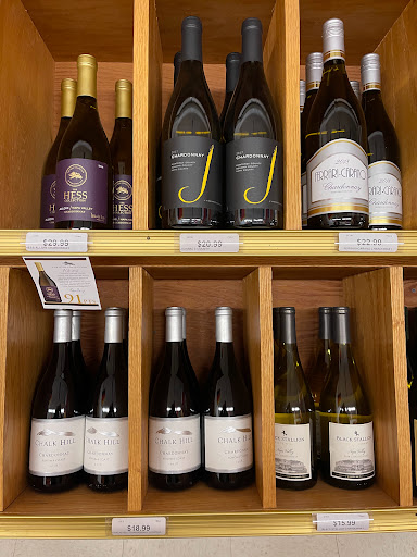 Liquor Store «Connecticut Beverage Mart», reviews and photos, 955 Washington St, Middletown, CT 06457, USA