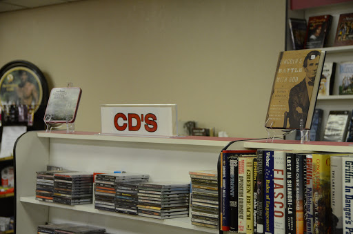 Book Store «Book Trader Tan America», reviews and photos, 217 N 2nd Ave W, Newton, IA 50208, USA