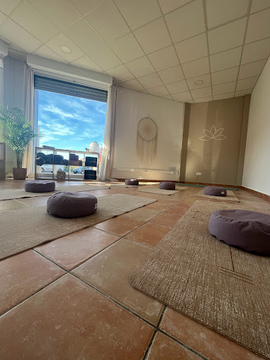 ESPAI AURA YOGA en Llagostera, Girona