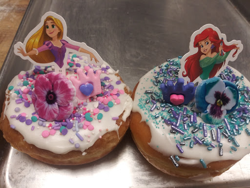 Coffee Shop «Donut King», reviews and photos, 151 Copeland St, Quincy, MA 02169, USA