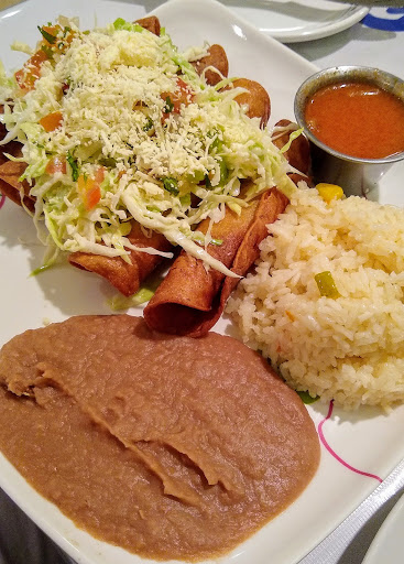 Shopping Mall «Pantops Shopping Center», reviews and photos, 250 Free Bridge Ln, Charlottesville, VA 22911, USA