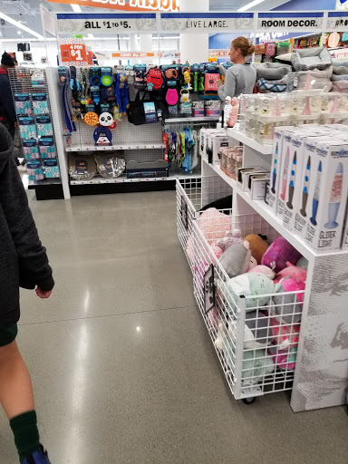 Shopping Mall «Merle Hay Mall», reviews and photos, 3800 Merle Hay Rd, Des Moines, IA 50310, USA