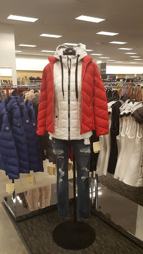 Department Store «Nordstrom Rack White Plains», reviews and photos, 3 City Pl, White Plains, NY 10601, USA