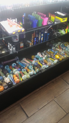 Tobacco Shop «407 Smoke Shop», reviews and photos, 4316 Curry Ford Rd, Orlando, FL 32806, USA