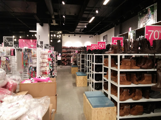 Fashion accessories store Winnipeg