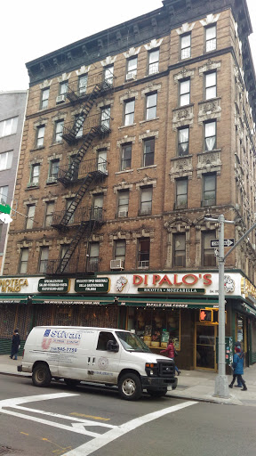 Sculpture «Charging Bull», reviews and photos, Broadway & Morris St, New York, NY 10004, USA