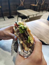 Photo n°47 de 47 Fast Food : Fried Chicken, French Tacos, Burgers, Cheese Naan à Évian-les-Bains ()