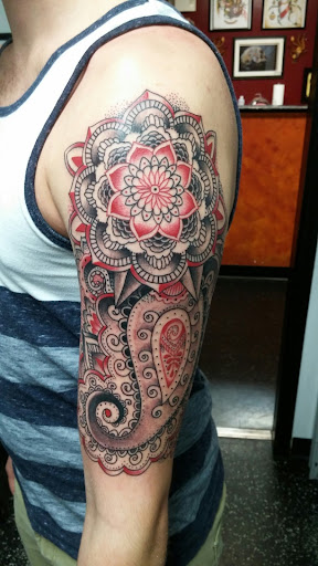 Tattoo Shop «Blu Gorilla Tattoo», reviews and photos, 1409 King St, Charleston, SC 29403, USA